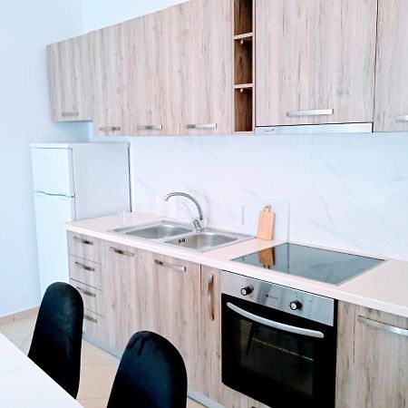 Artist S Apartment Vlorë Esterno foto