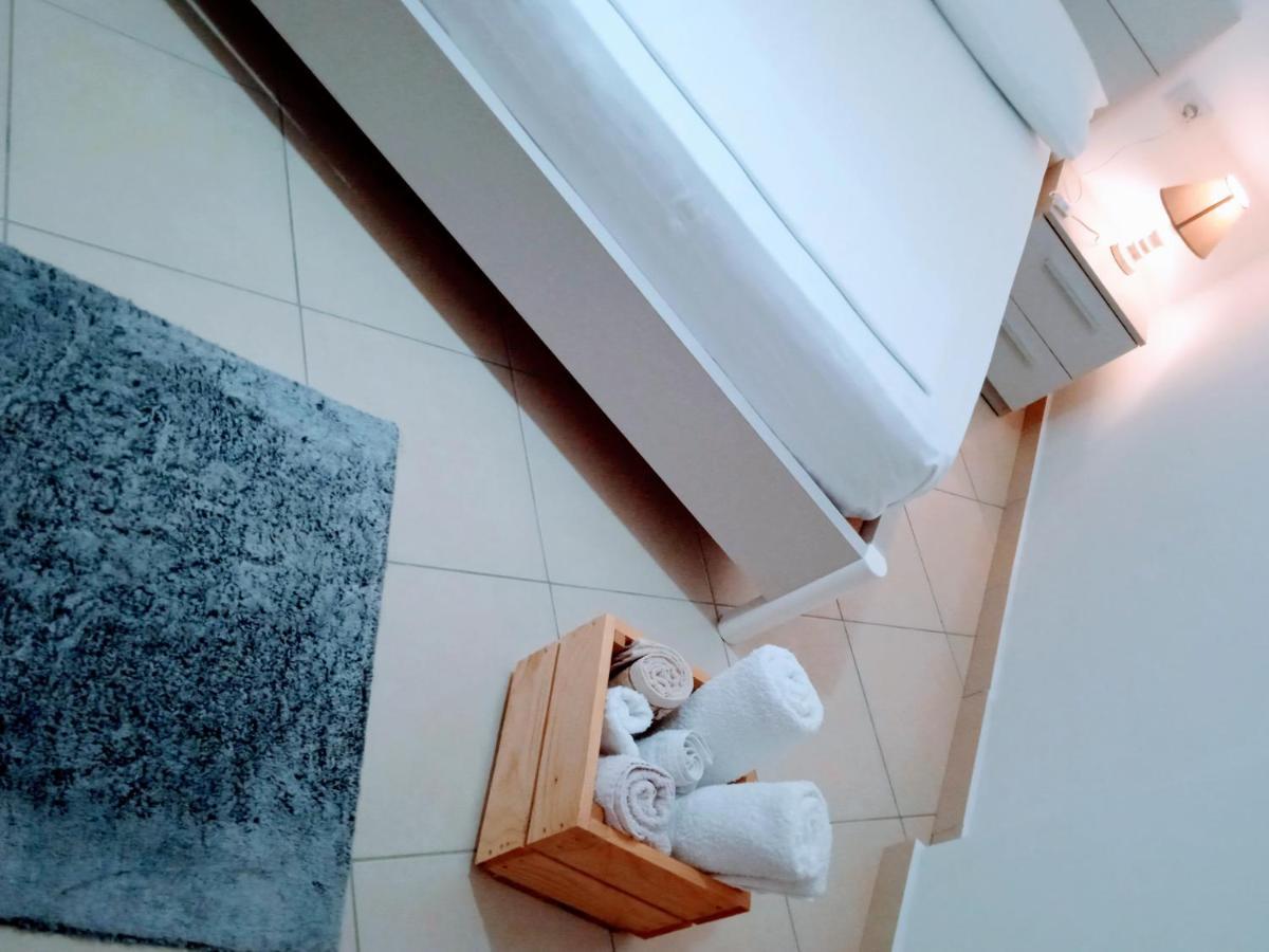 Artist S Apartment Vlorë Esterno foto