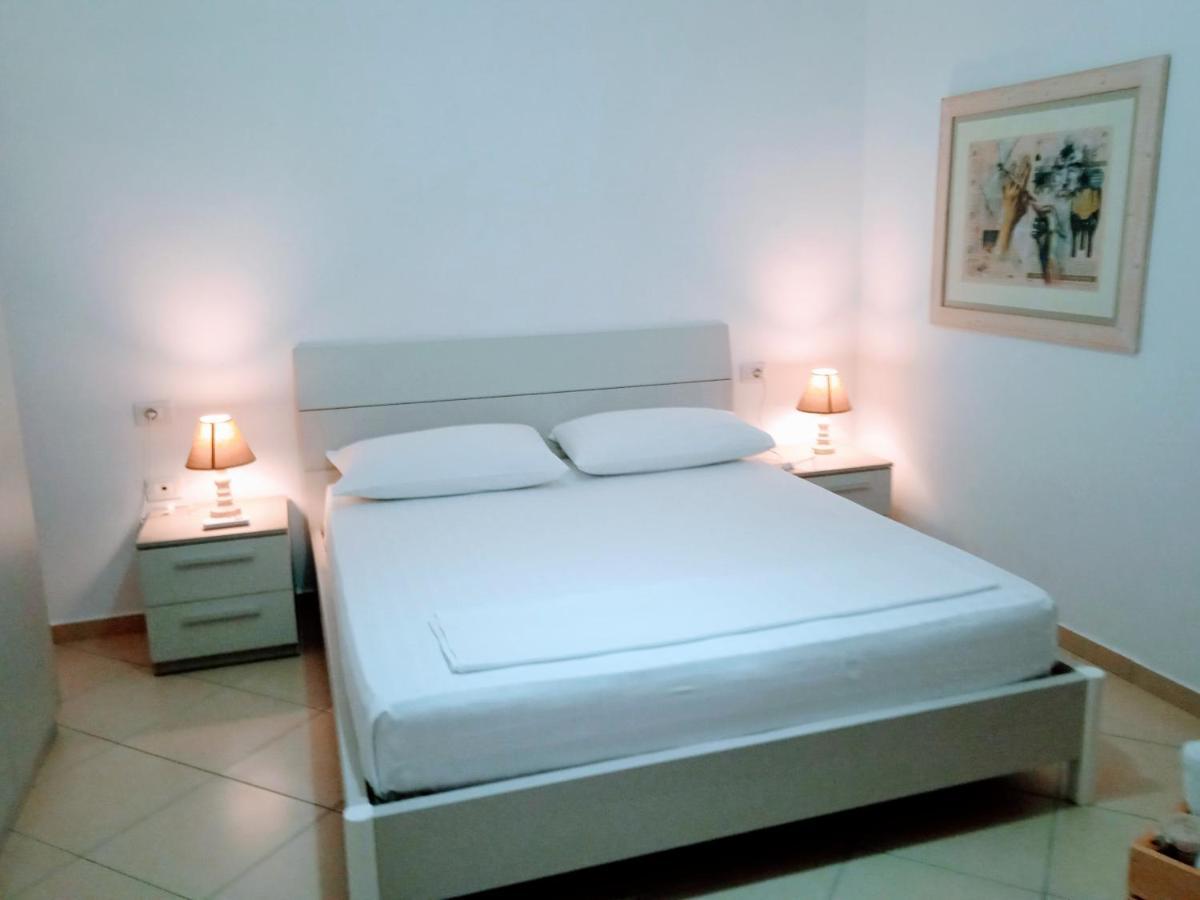 Artist S Apartment Vlorë Esterno foto