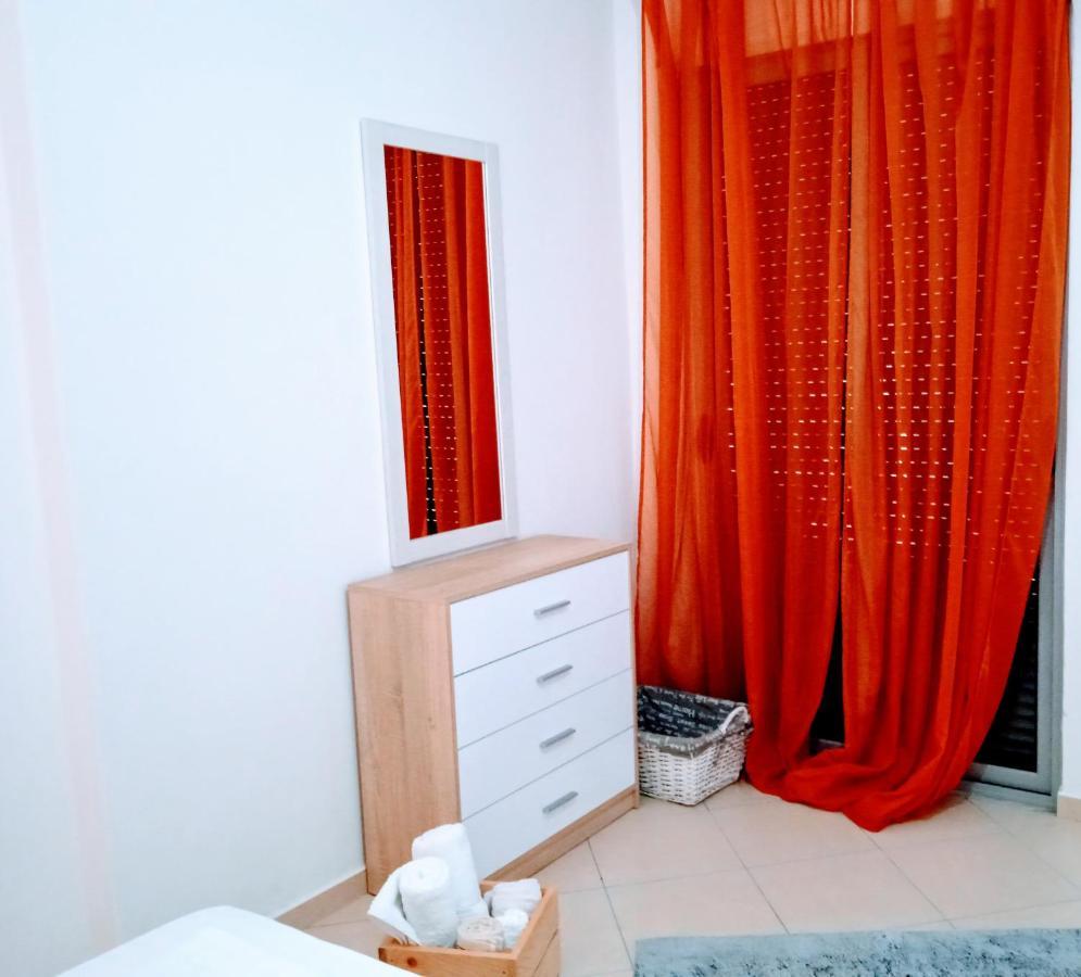 Artist S Apartment Vlorë Esterno foto