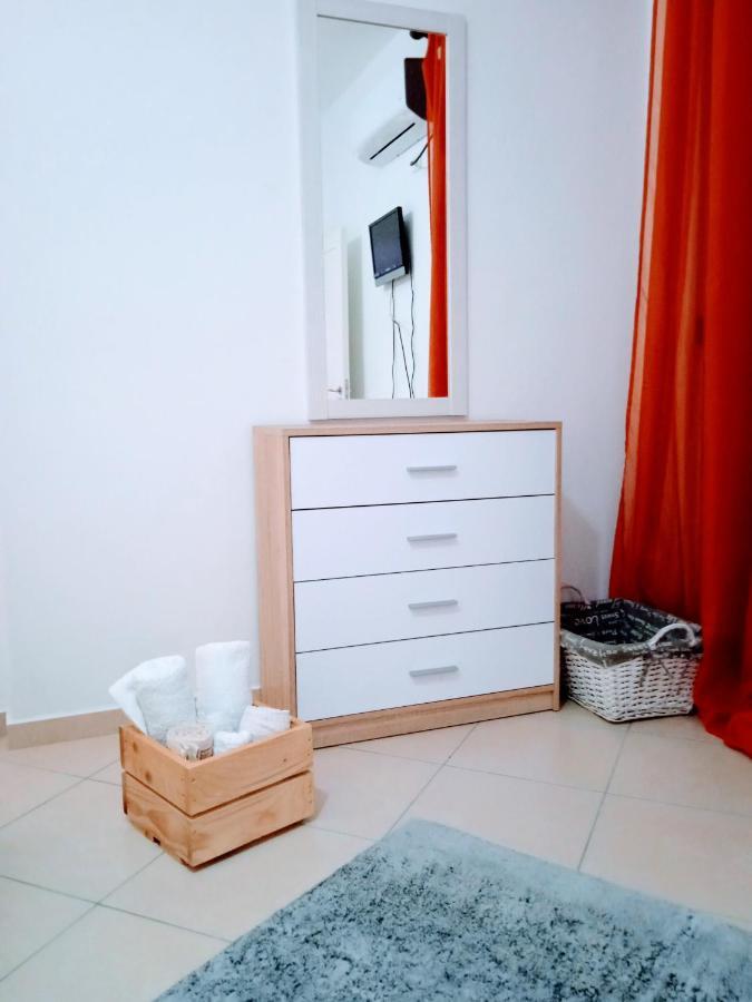 Artist S Apartment Vlorë Esterno foto