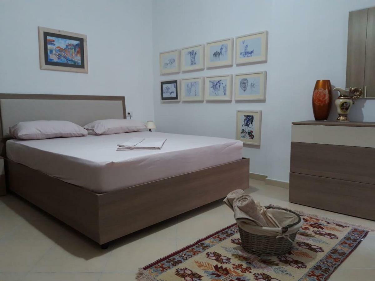 Artist S Apartment Vlorë Esterno foto