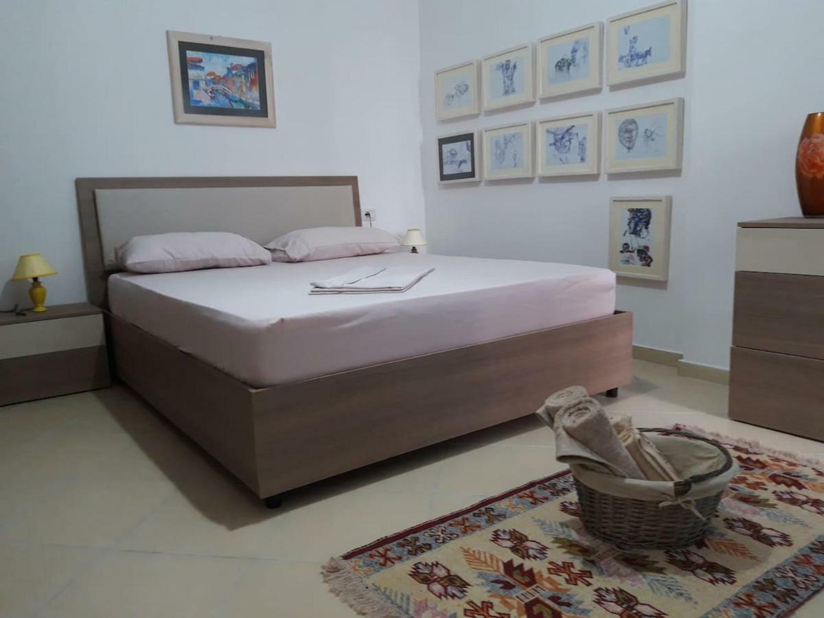 Artist S Apartment Vlorë Esterno foto